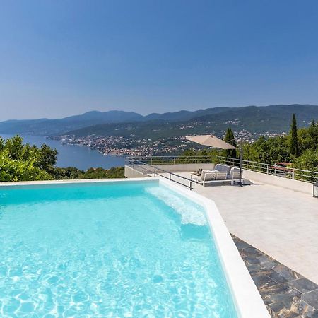 Amazing Apartment In Rijeka With Wifi エクステリア 写真