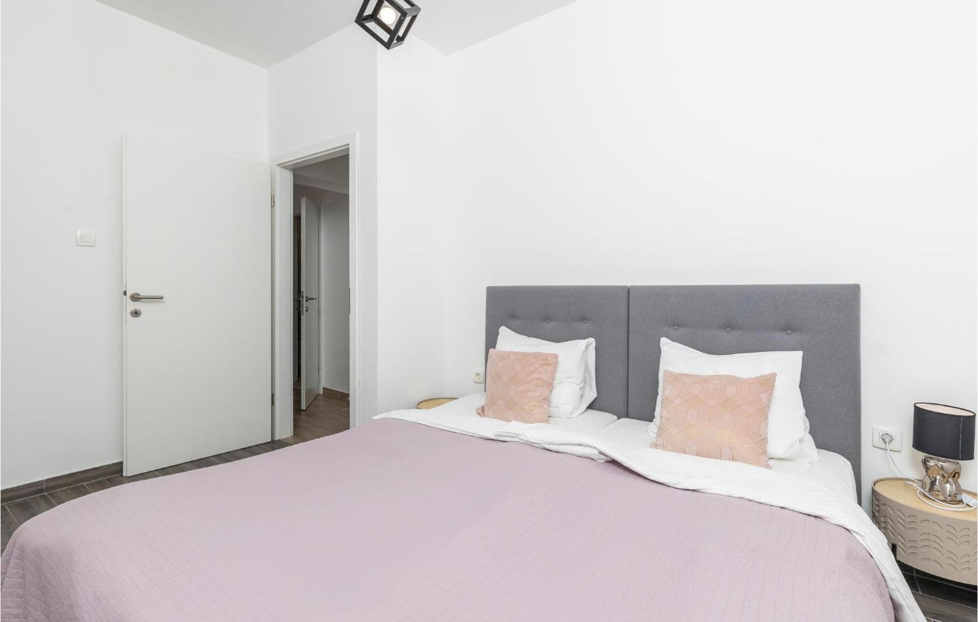 Amazing Apartment In Rijeka With Wifi エクステリア 写真