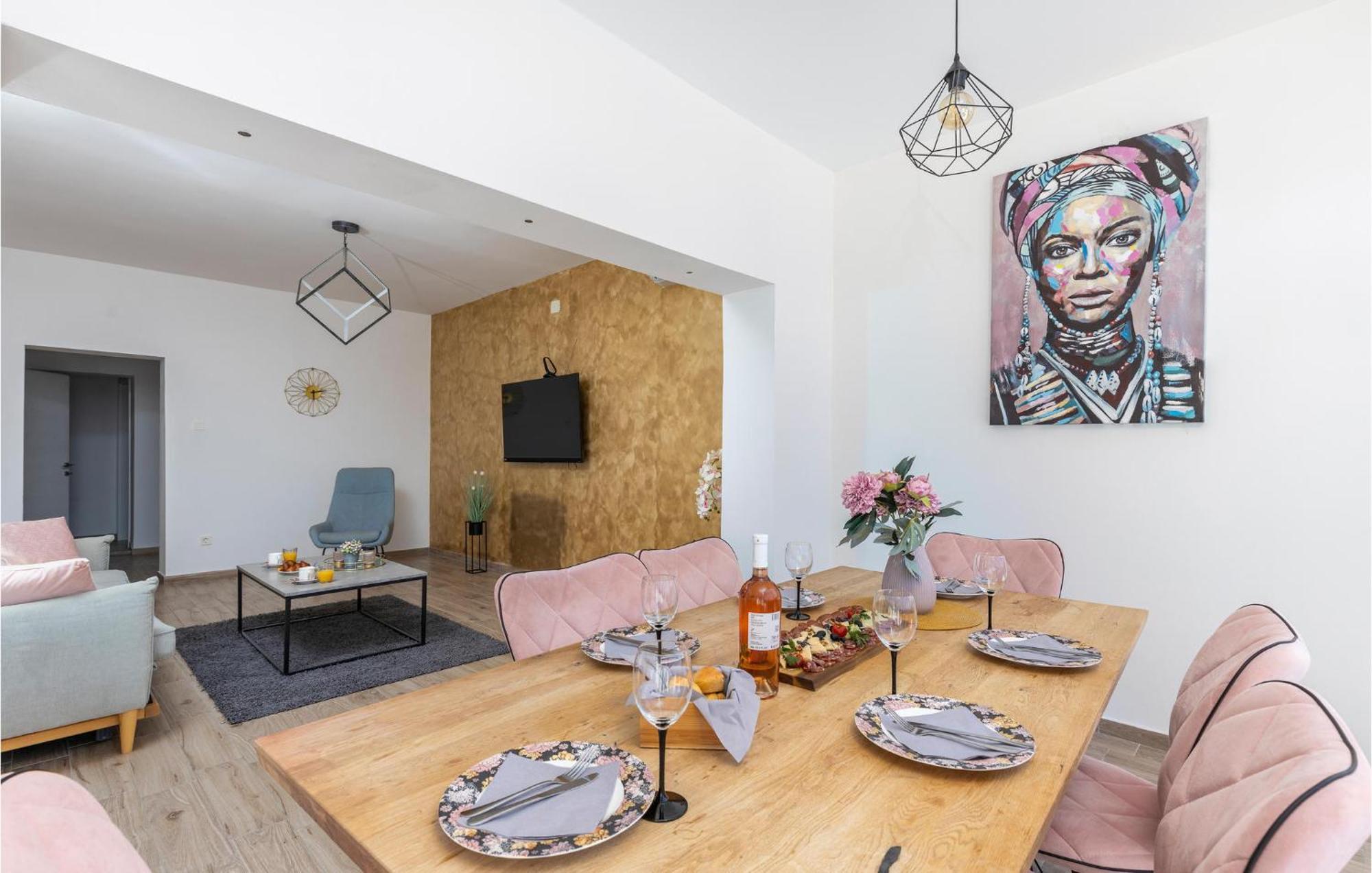 Amazing Apartment In Rijeka With Wifi エクステリア 写真