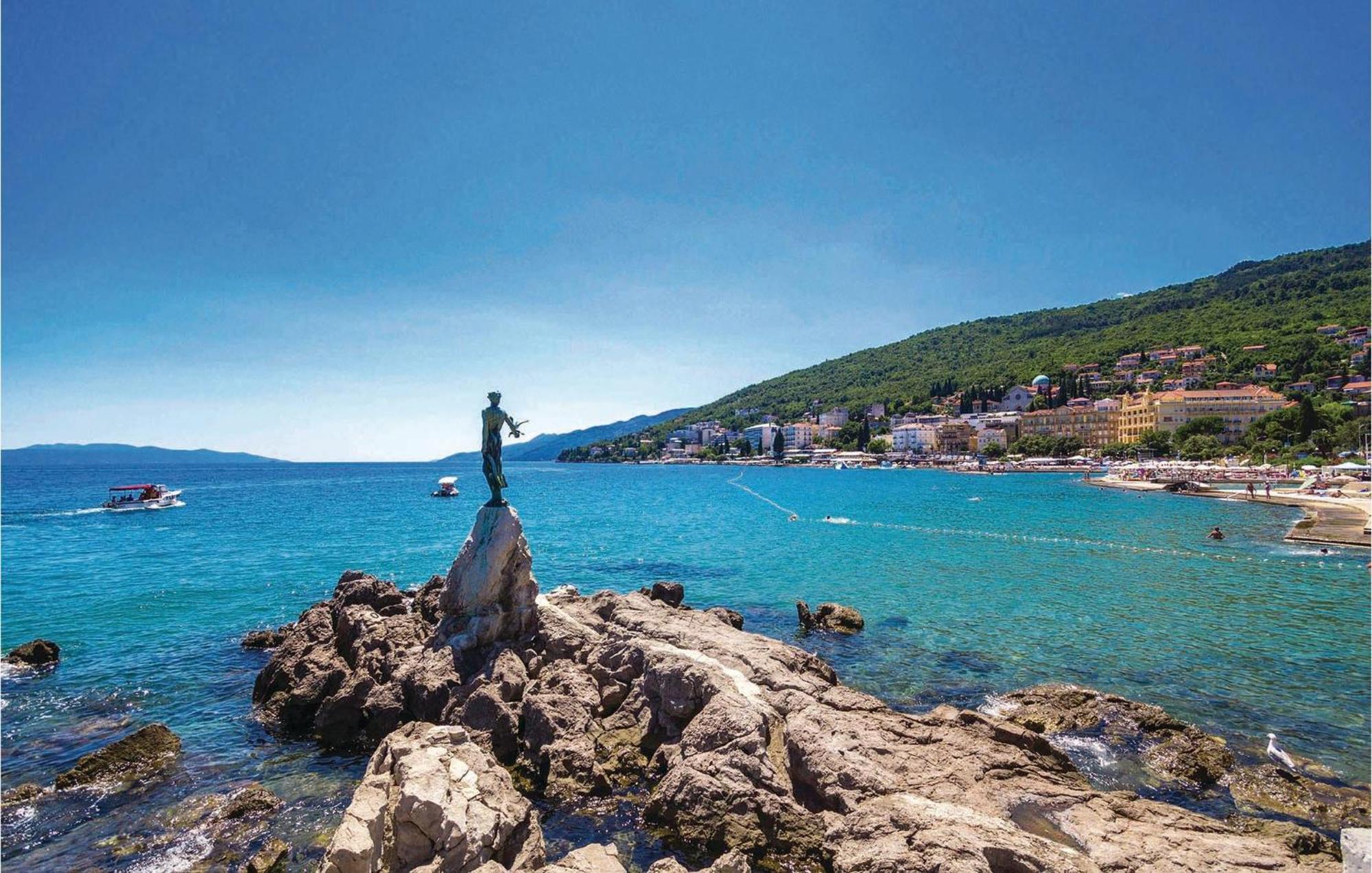 Amazing Apartment In Rijeka With Wifi エクステリア 写真